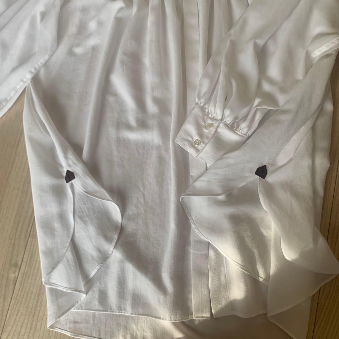 新品未使用　MORABITO モラビト　BLANC ブラウス