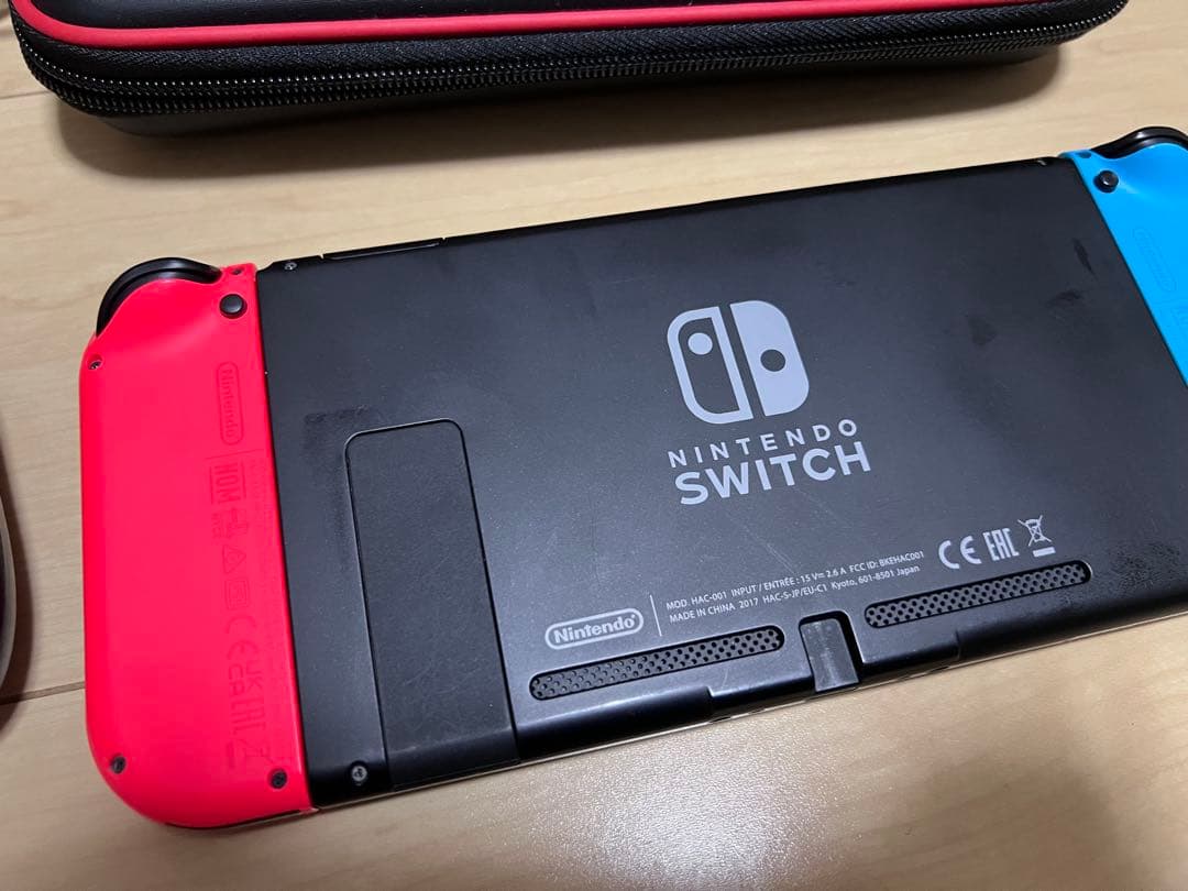 【JOYコン良好】Nintendo Switch本体、キャリーケース付き