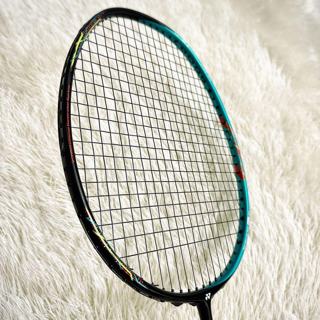 未使用に近いYONEX ヨネックス ASTROX skill 88S 4UG5
