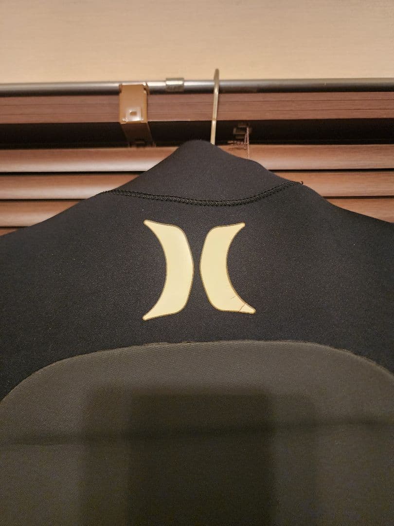 Hurley フルスーツ ブラック/グリーン　中古