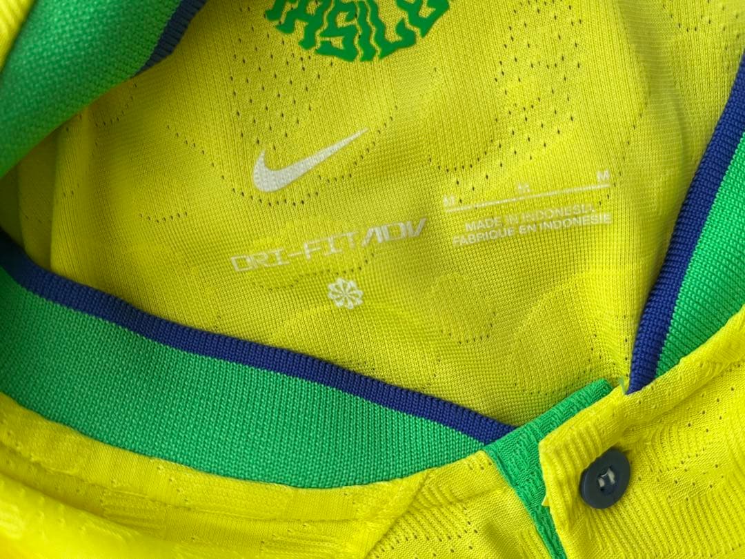 ブラジル代表 オーセンティック ユニフォーム　2022年W杯モデル Mサイズ