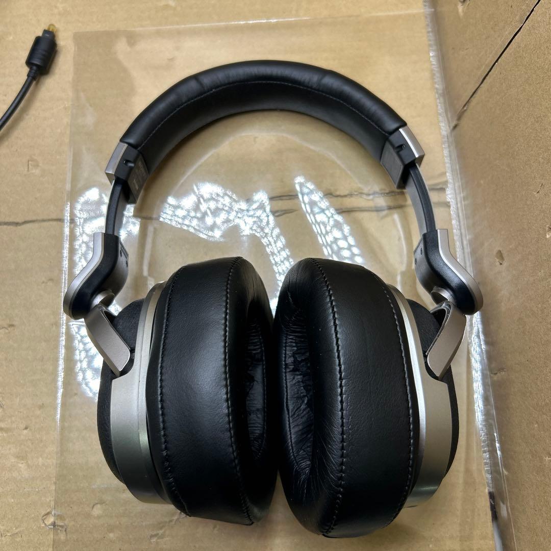 ソニー　9.1ch デジタルサラウンド　ヘッドホンシステムMDR-HW700DS