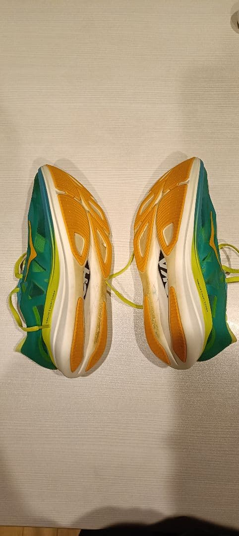 HOKAランニングシューズ ロケット X 2