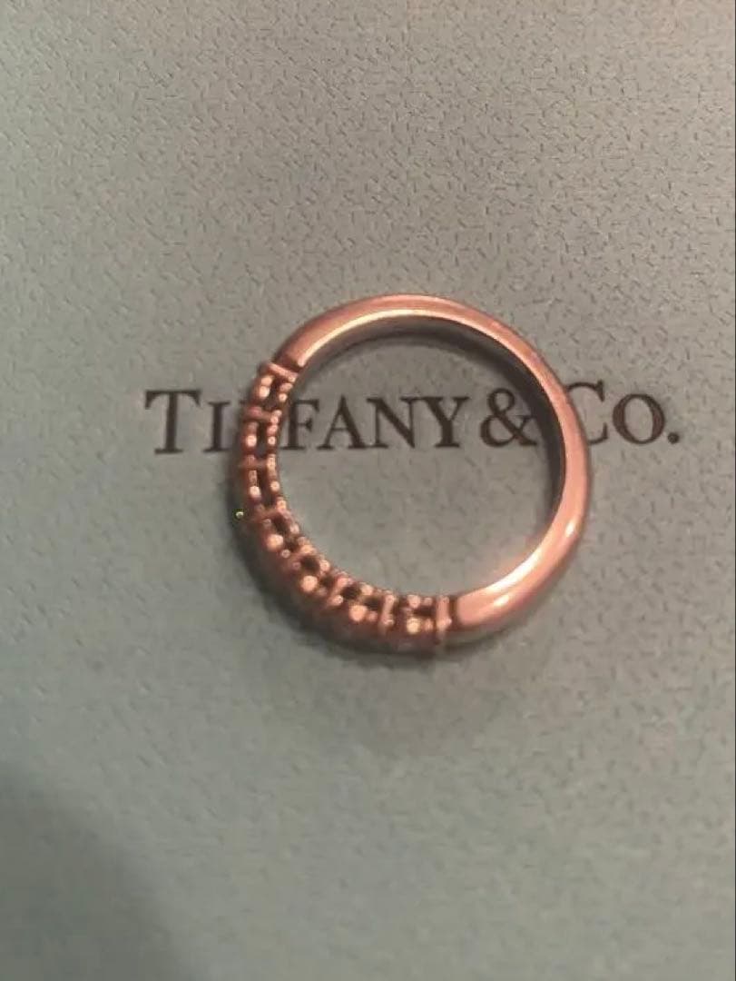ティファニー エンブレイスバンドリング ハーフエタニティ Tiffany& Co