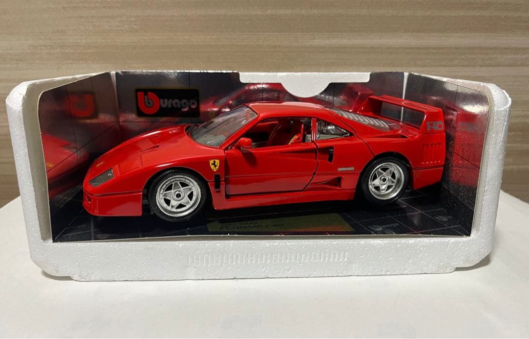 ブラーゴ 1/18 Ferrari F40 (1987) Red
