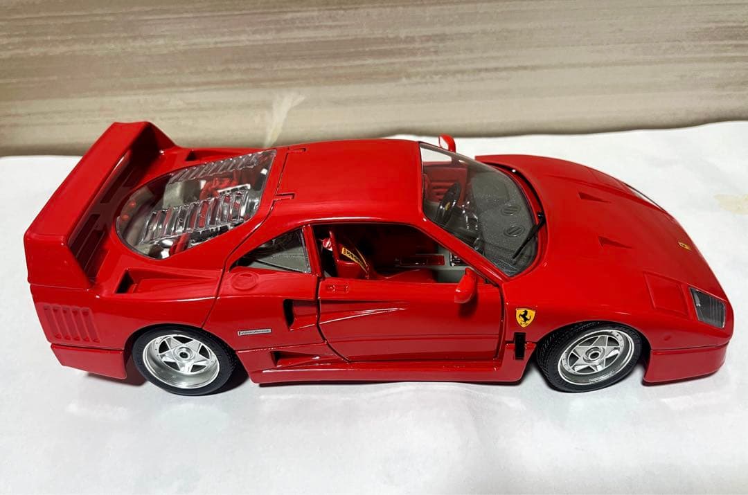 ブラーゴ 1/18 Ferrari F40 (1987) Red