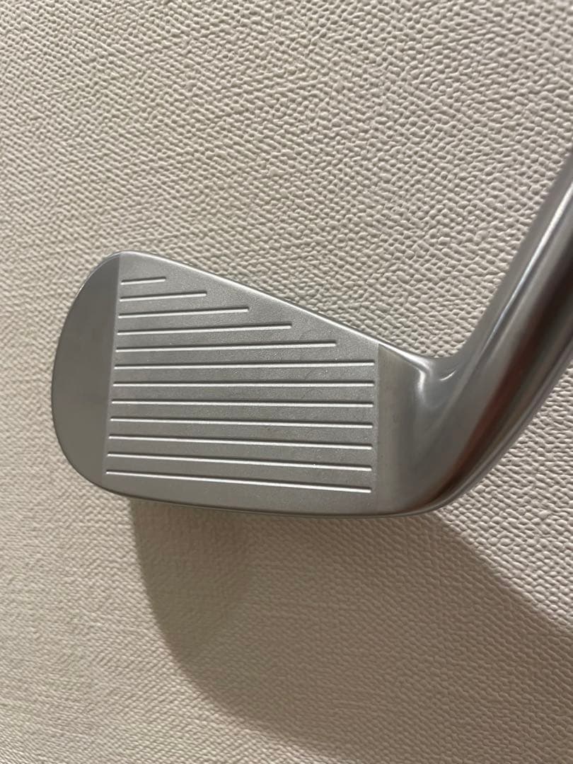 【超美品】タイトリスト T250U 22度