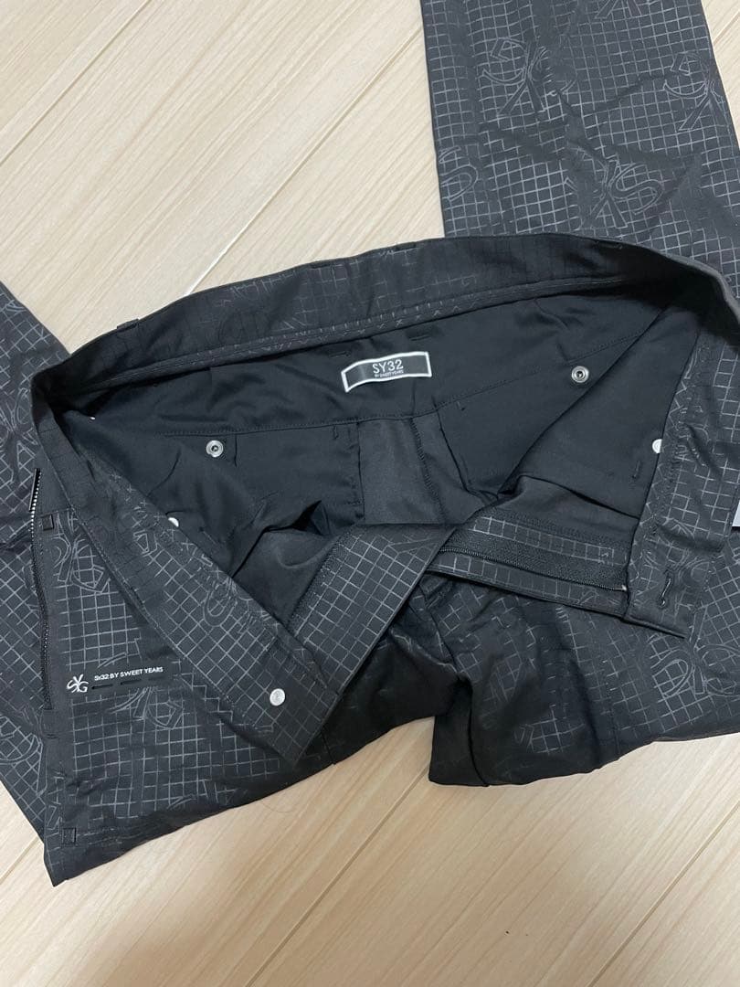 【美品】SY32 ゴルフパンツ エンボス加工 防風 秋冬M 黒