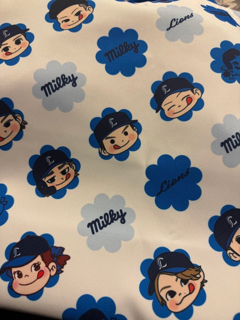ライオンズ ペコちゃん 75周年コラボトートバッグ