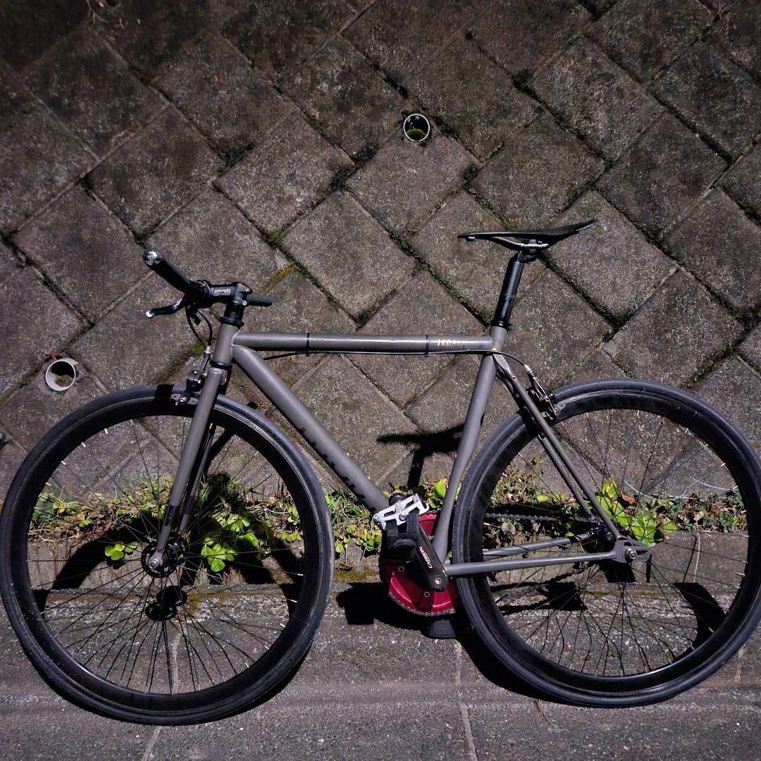 タイラント　レガシー　完成車　サイズ　52