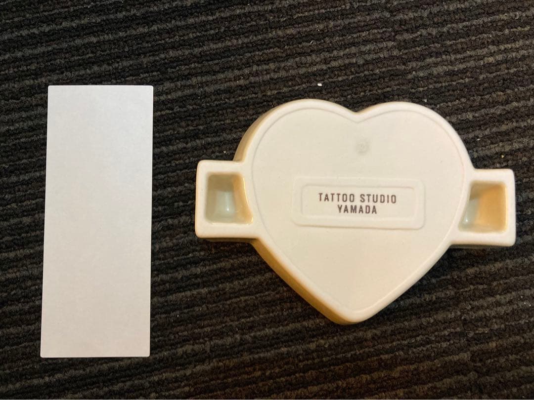 tatoo studio yamada タトゥー スタジオ　灰皿 IVORY