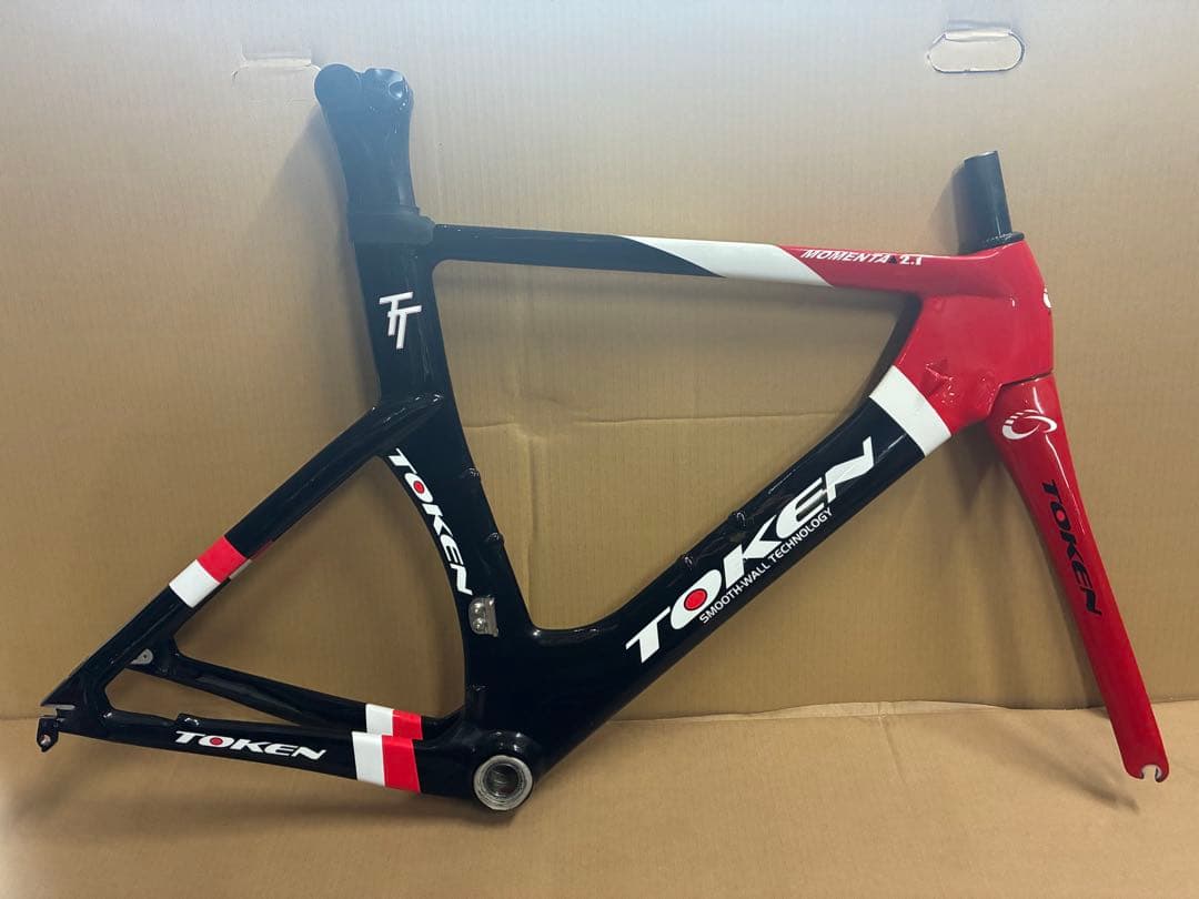 TOKEN （トーケン）MOMENTA 2.1タイムトライアルバイクフレーム