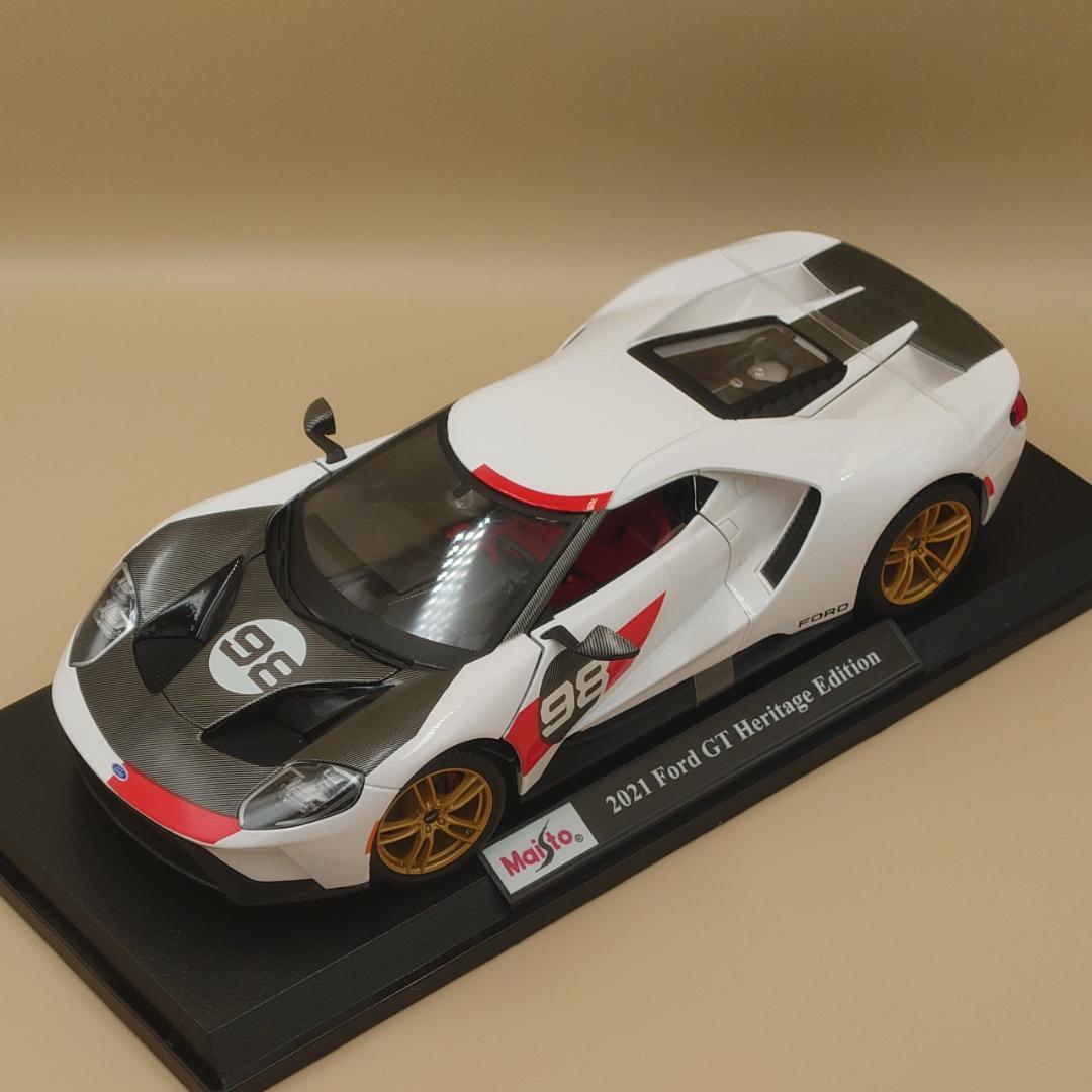 1/18 フォードGT 2021 Ford Heritage Edition