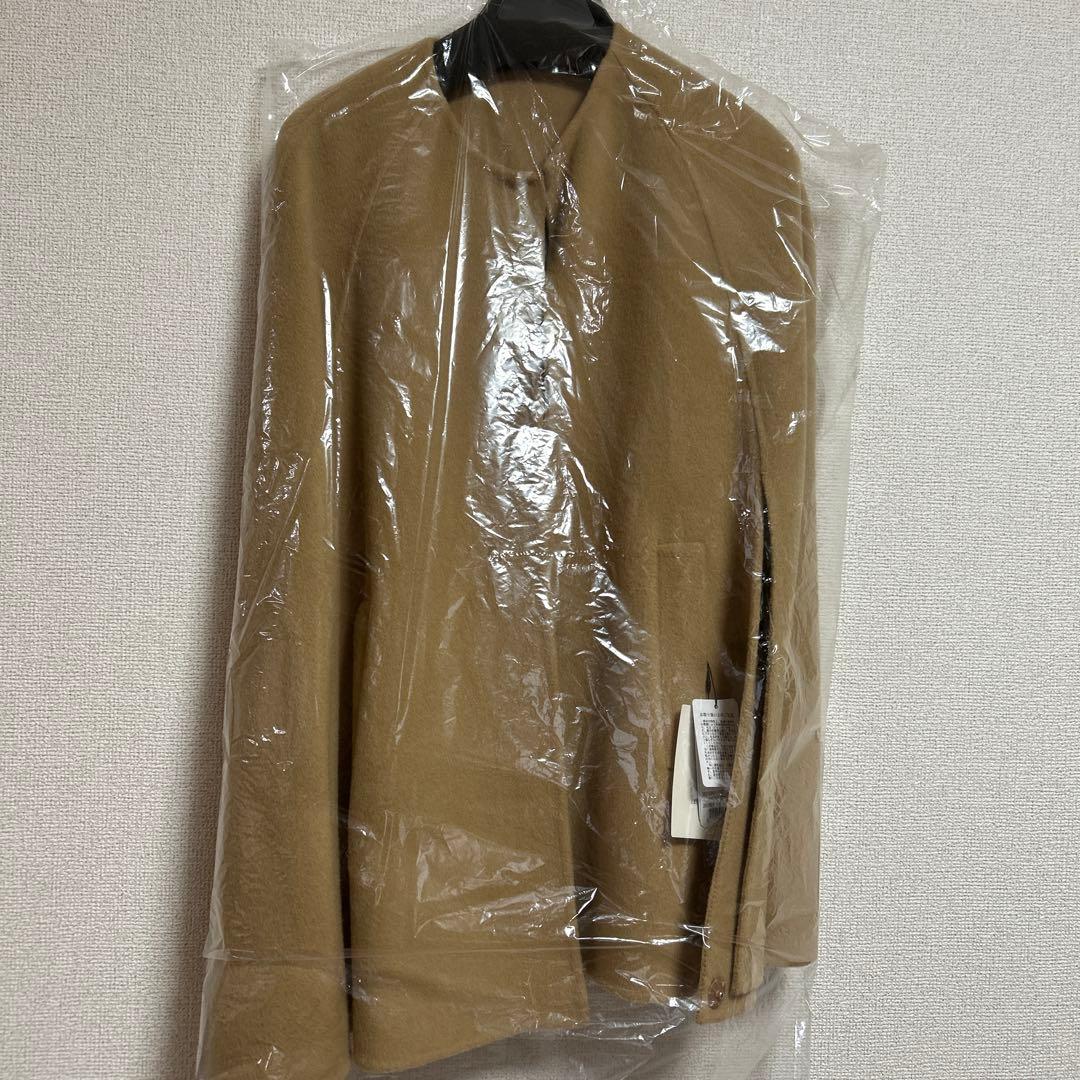 大特価　新品タグ付き　Gready Brilliant ケープコート　ポンチョ