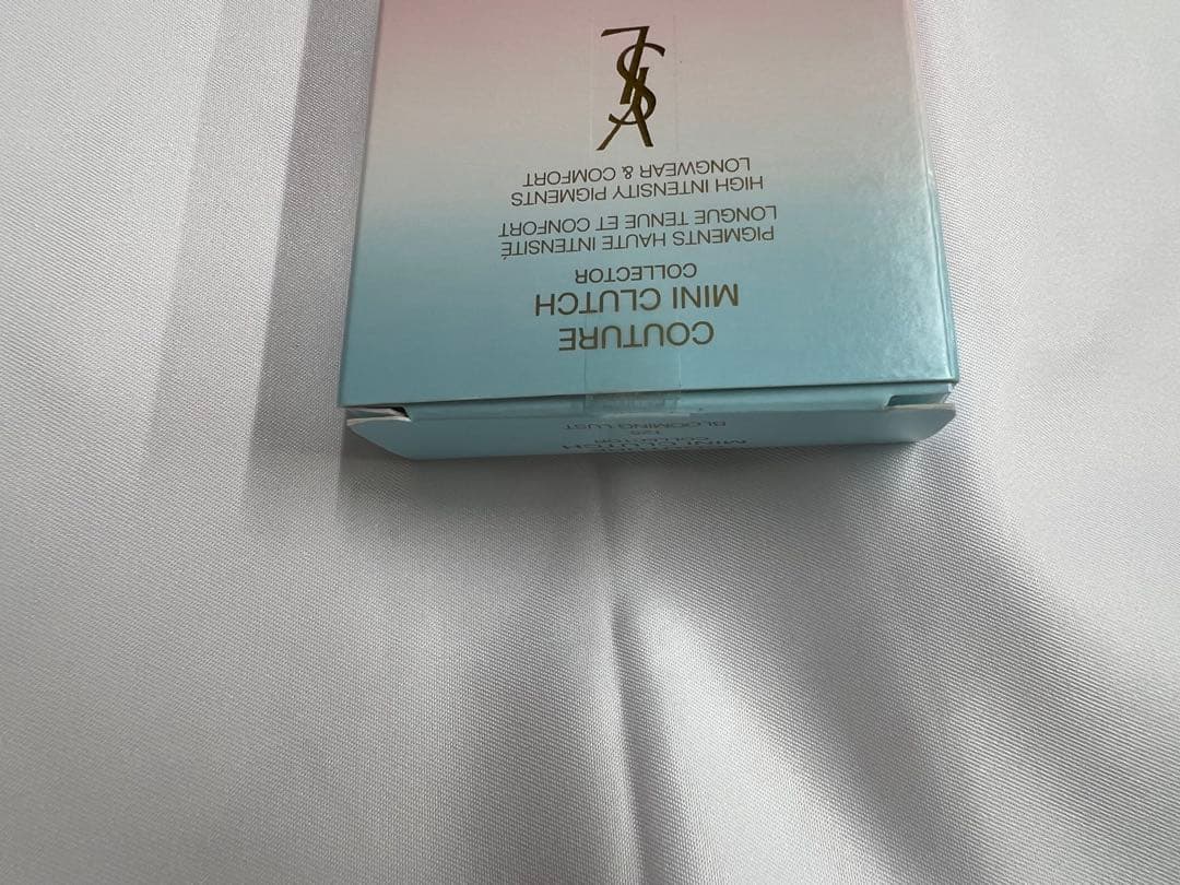 YSL クチュール ミニ クラッチ 125 アイシャドウ