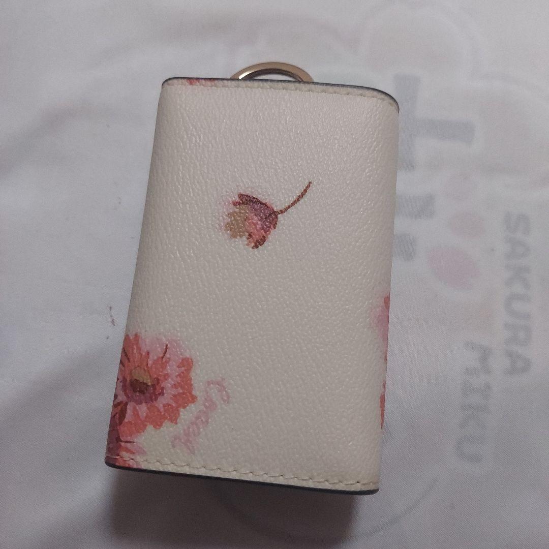 COACH ホワイト 花柄 ファイブリング キーケース