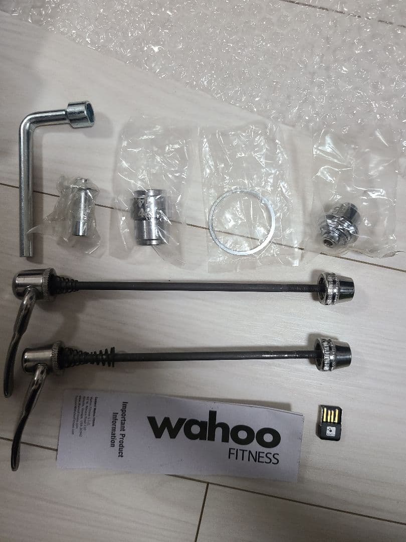 Wahoo Kickr 固定ローラー　ant+ドングル付属