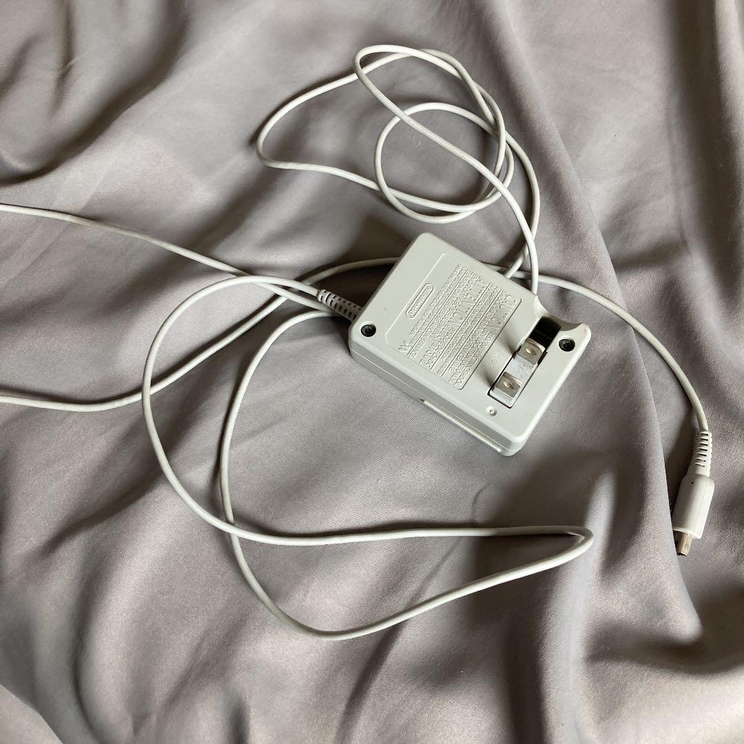 任天堂DS、充電器、カセット4つ