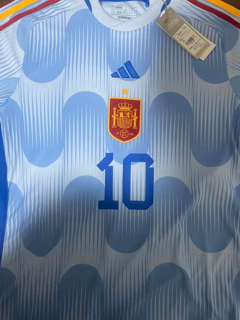 ペドリ　スペイン　ユニフォーム