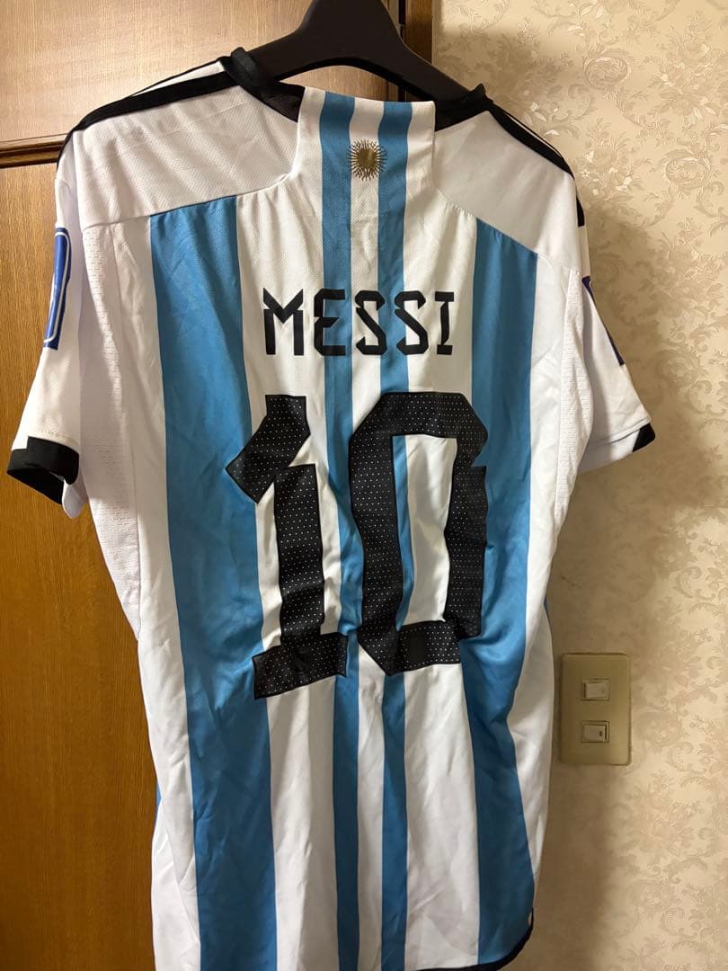 タグ付き新品　2022 W杯ファイナル アルゼンチン代表 メッシ ユニフォーム