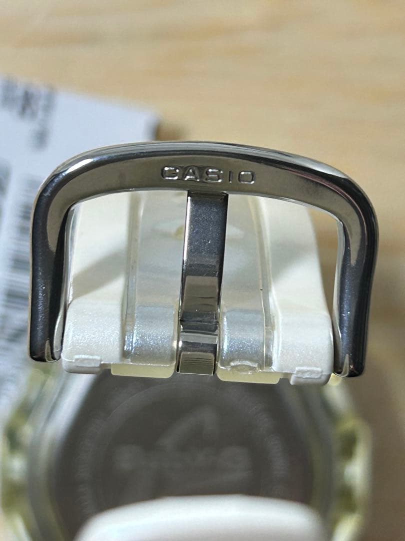美品CASIO Baby-G Tough Solar White Veil