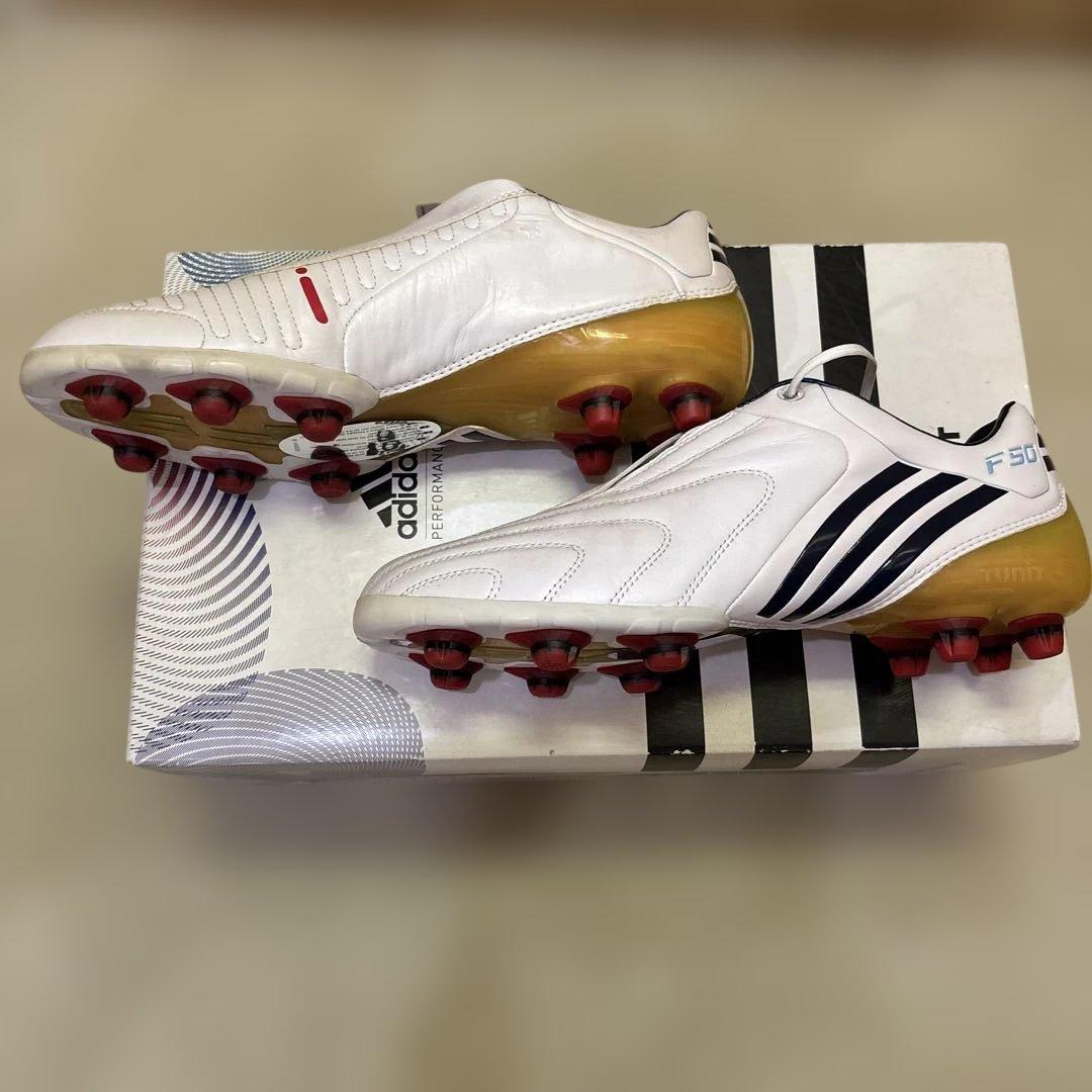 adidas F50 ホワイトサッカーシューズ