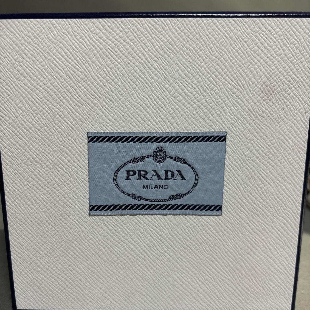 PRADA プラダ　蓋物