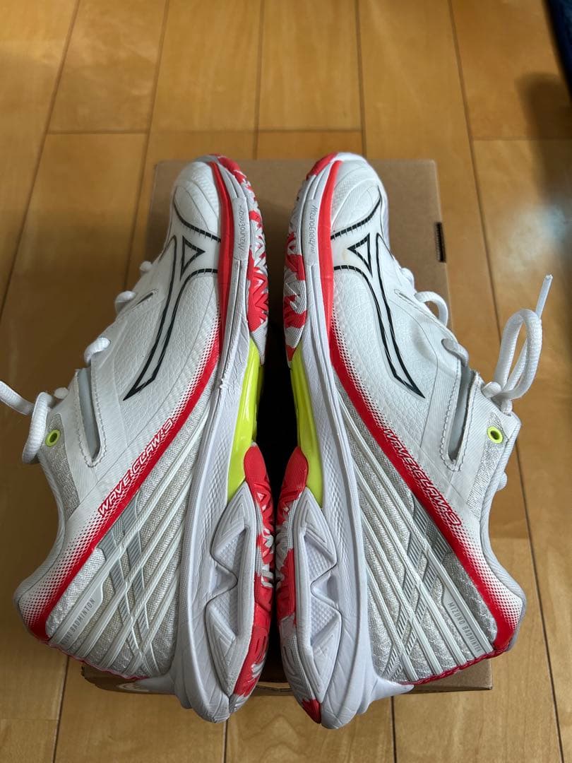 ミズノ バドミントンシューズ 23.5cm