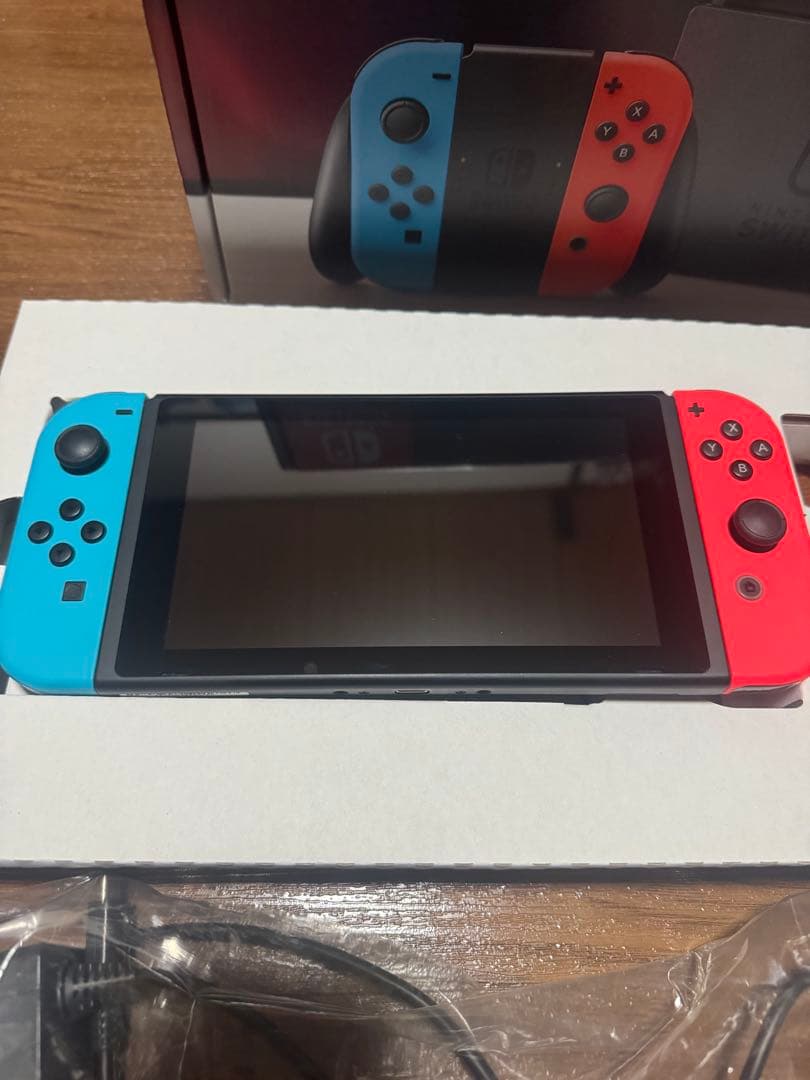 任天堂 Nintendo switch 本体　赤青 初期化済み　欠品なし