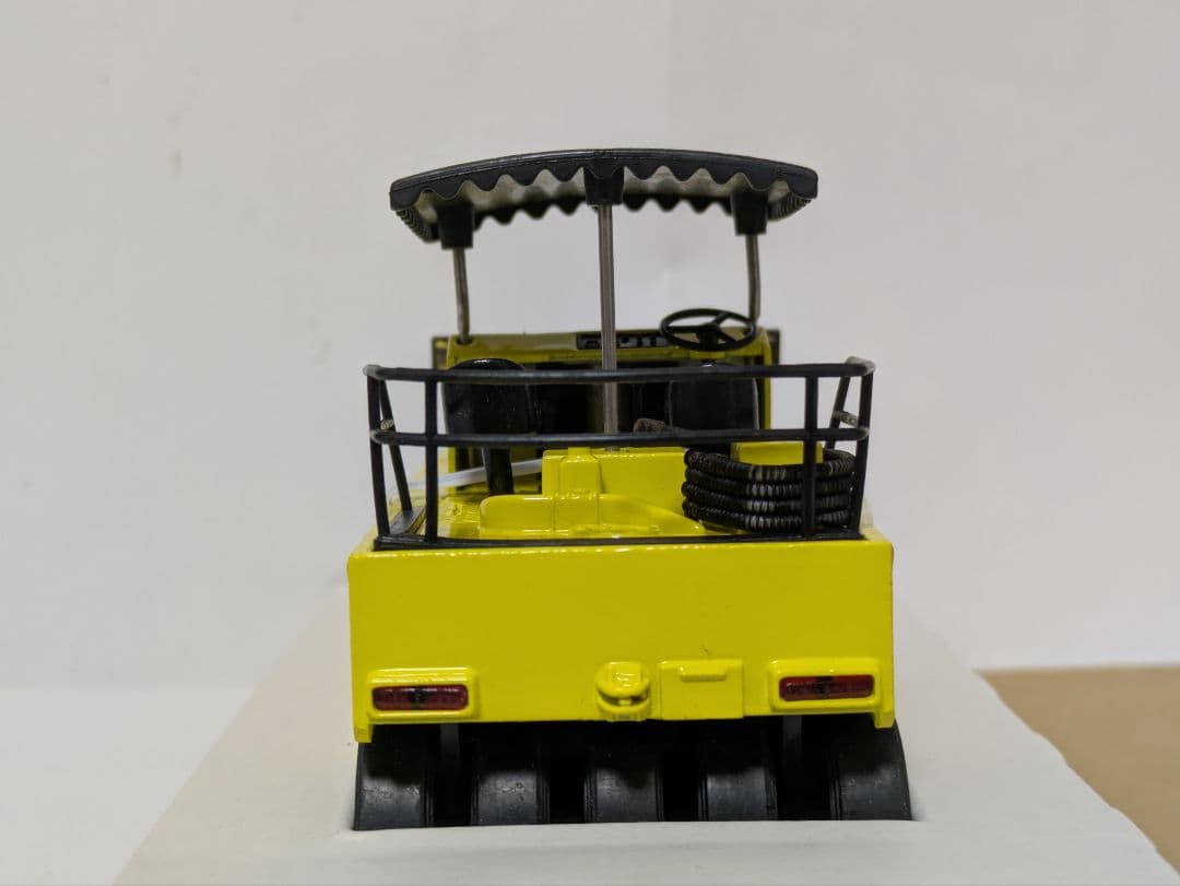 ダイヤペット 1/40 サカイ タイヤローラー TS600C