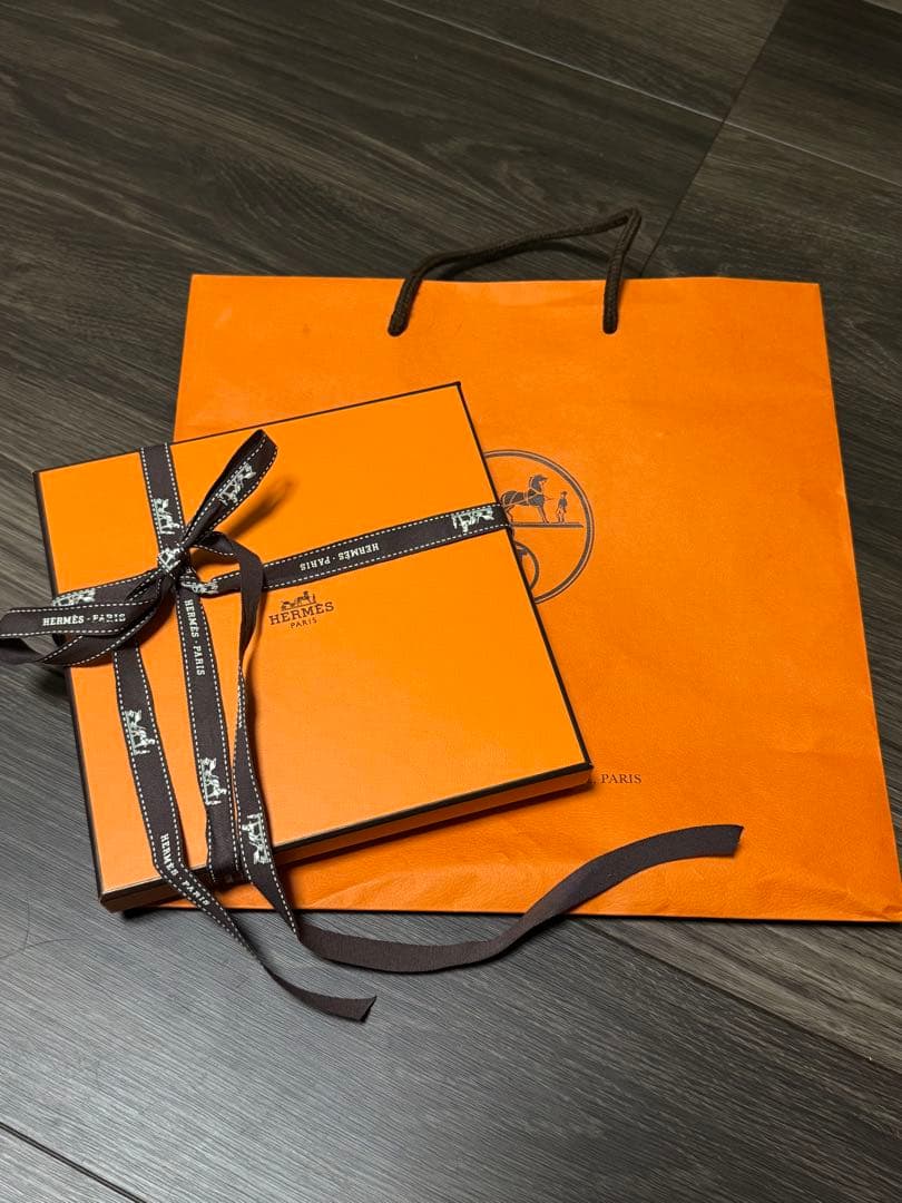 HERMES ホワイト タオルハンカチ　ハンドタオル　ハンカチ