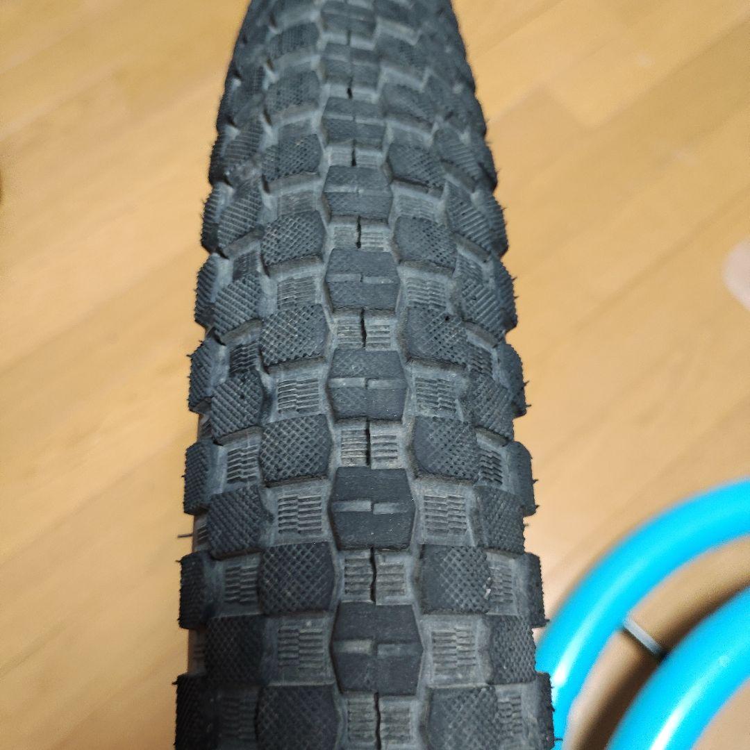 Kenda K-rad 24x2.5インチ前後セットと米式tpuチューブ