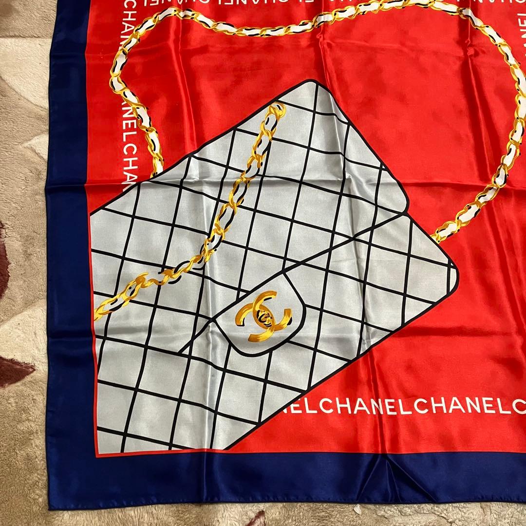 CHANEL バッグデザイン マトラッセ　スカーフ 赤