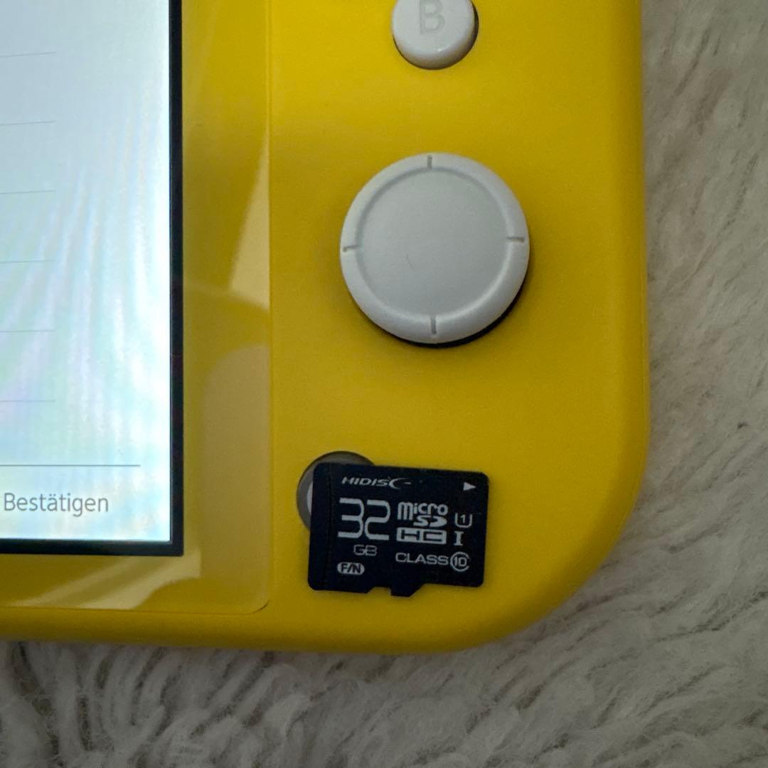 Nintendo Switch Lite 32GB SDカード付き