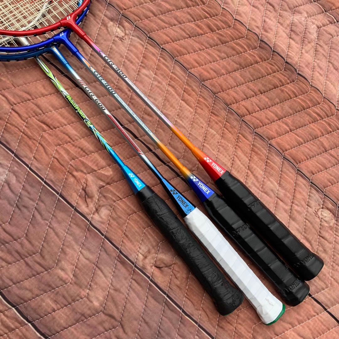YONEX バドミントンラケット　まとめて４本