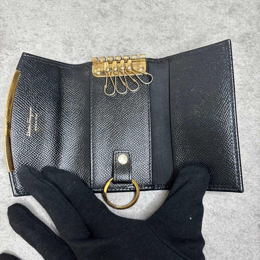 極美品！Ferragamo フェラガモ 6連キーケース ガンチーニ ブラック