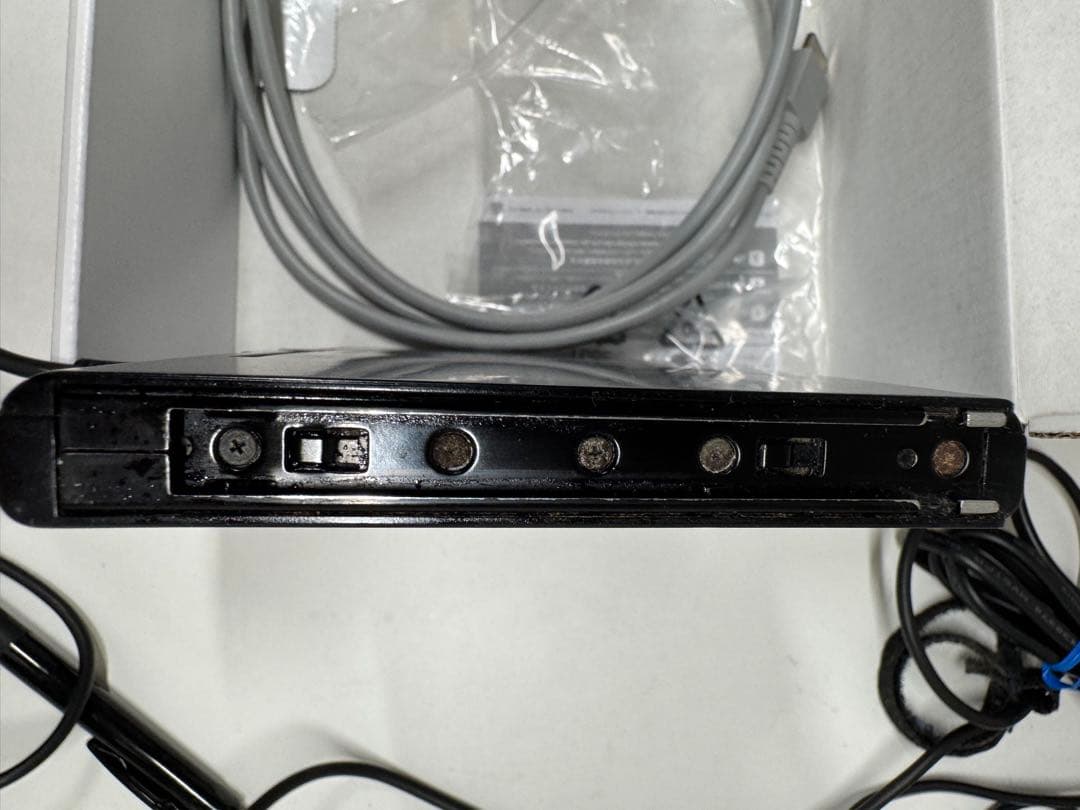 ジャンク品　Nintendo switch 本体and純正プロコン