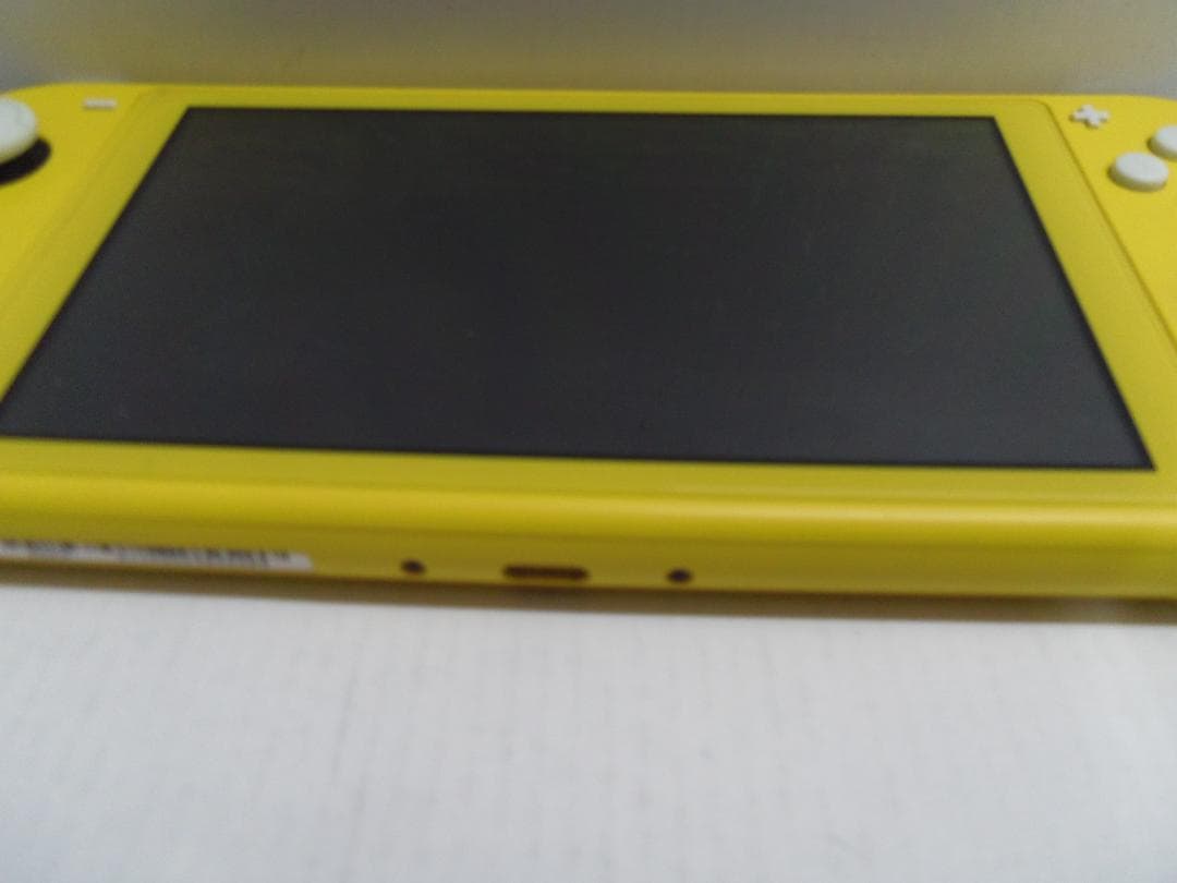 【中古】Nintendo Switch Lite イエロー　本体　アダプタのみ
