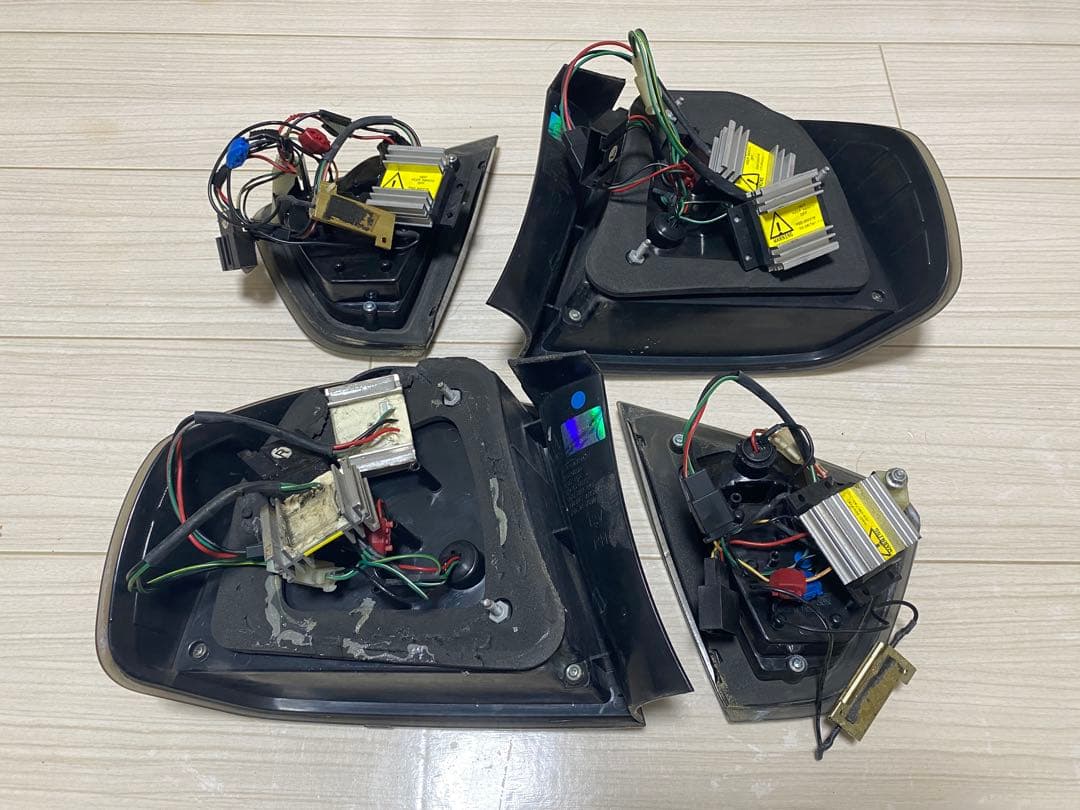 RELIABLE JAPAN BMW3シリーズ E90前期用LEDテール 中古品