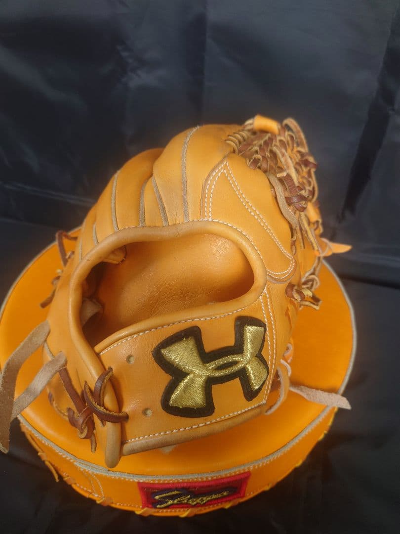 Under Armour 硬式内野手用グローブ　松田　宣浩モデル