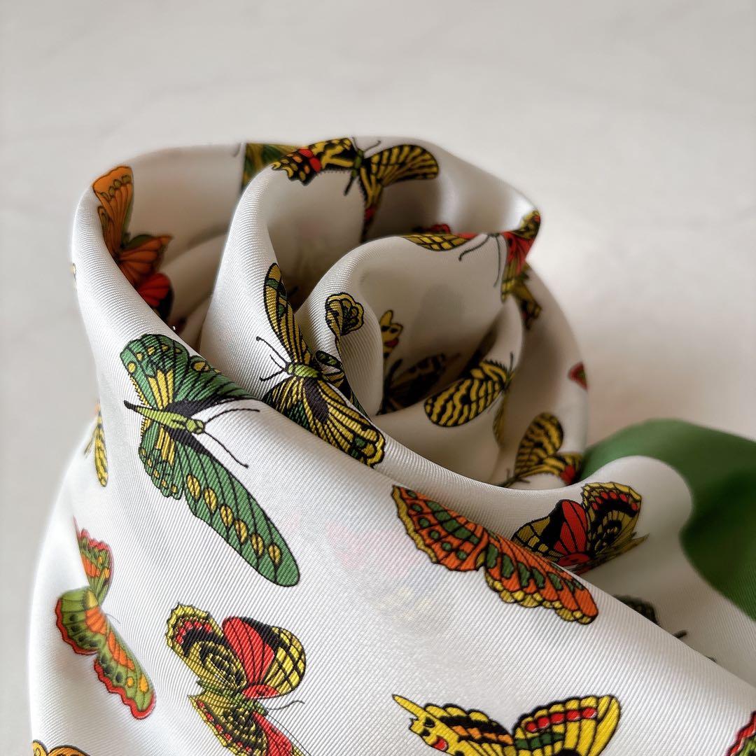 GUCCI ヴィンテージ スカーフ 蝶々 バタフライ 総柄 65cm 春