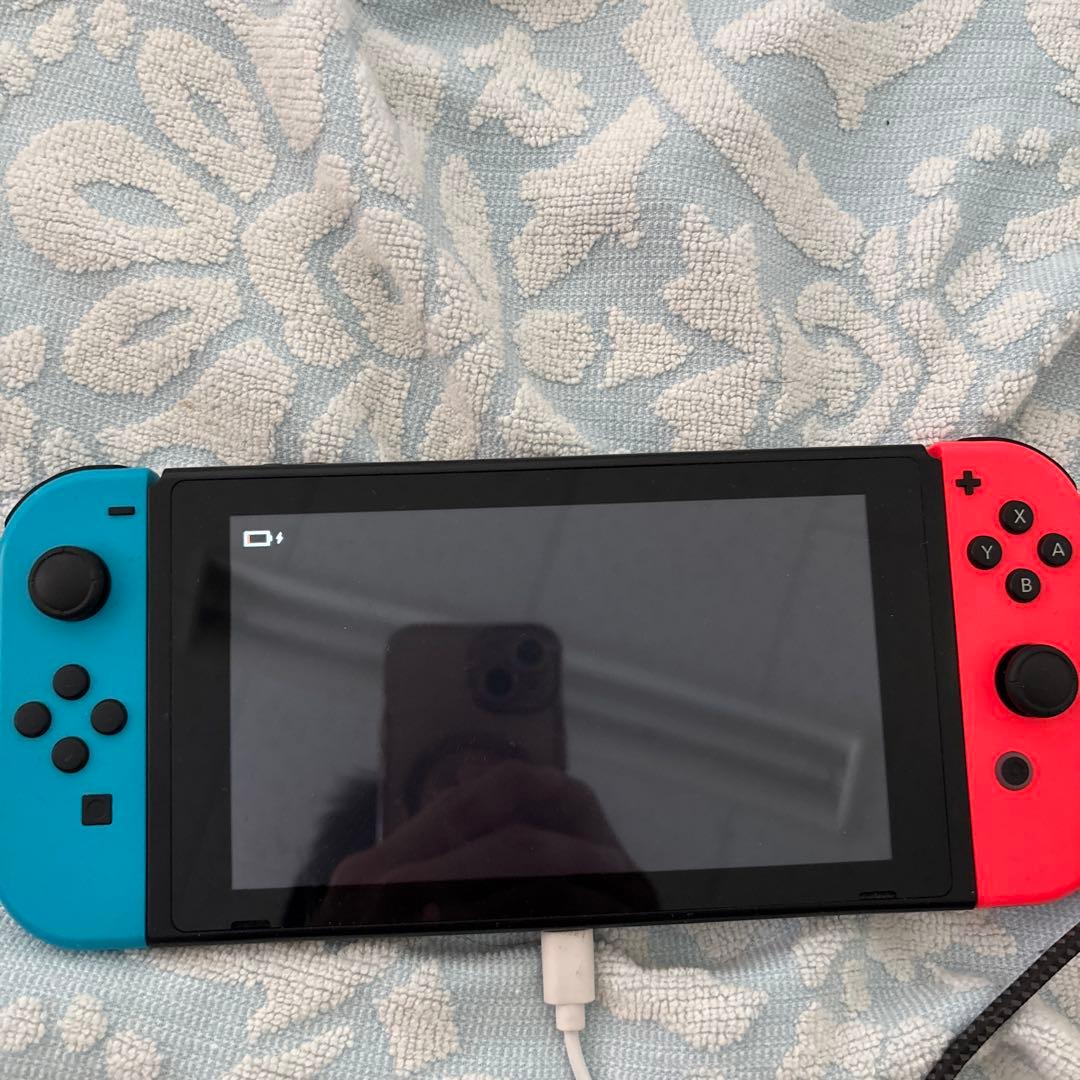 Nintendo Switch 本体 青/赤誰か買ってくださいお願いします