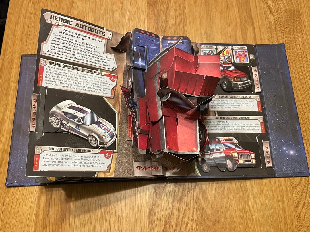 トランスフォーマー ULTIMATE POP-UP UNIVERSE（絶版本）