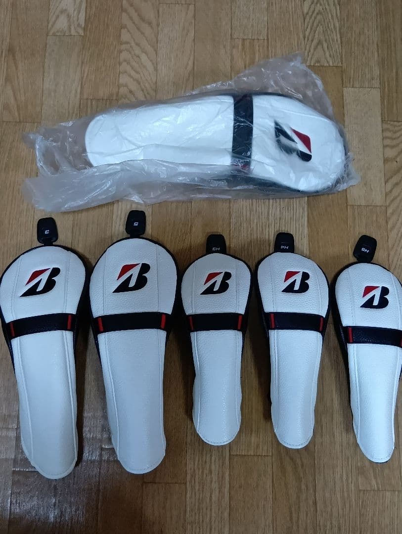 Bridgestone Golf キャディバッグ ６個ヘッドカバー付き