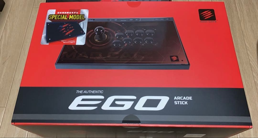 Mad Catz EGO Arcade Stick 特別モデル