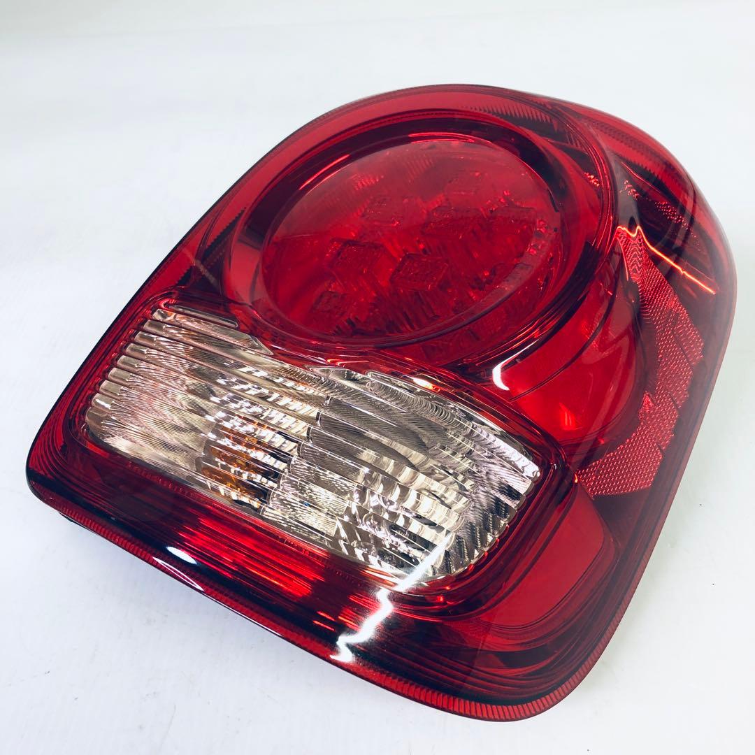 【即納】ムーヴキャンバス　右　テール　TOKAIDENSO　20521R　キズ有