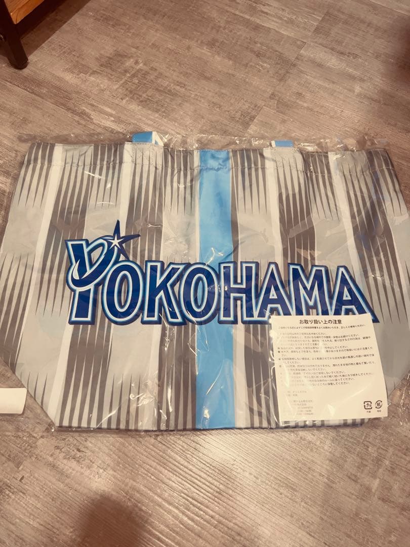 横浜DeNAベイスターズ　交流戦キャップとトートバッグ