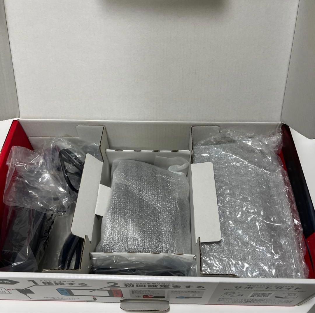 【美品】Nintendo Switch 本体 ネオンブルー/ネオンレッド