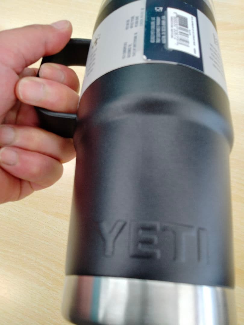 ☆新品未使用品☆YETI Rambler 25 ozストロー付き ブラックマグ