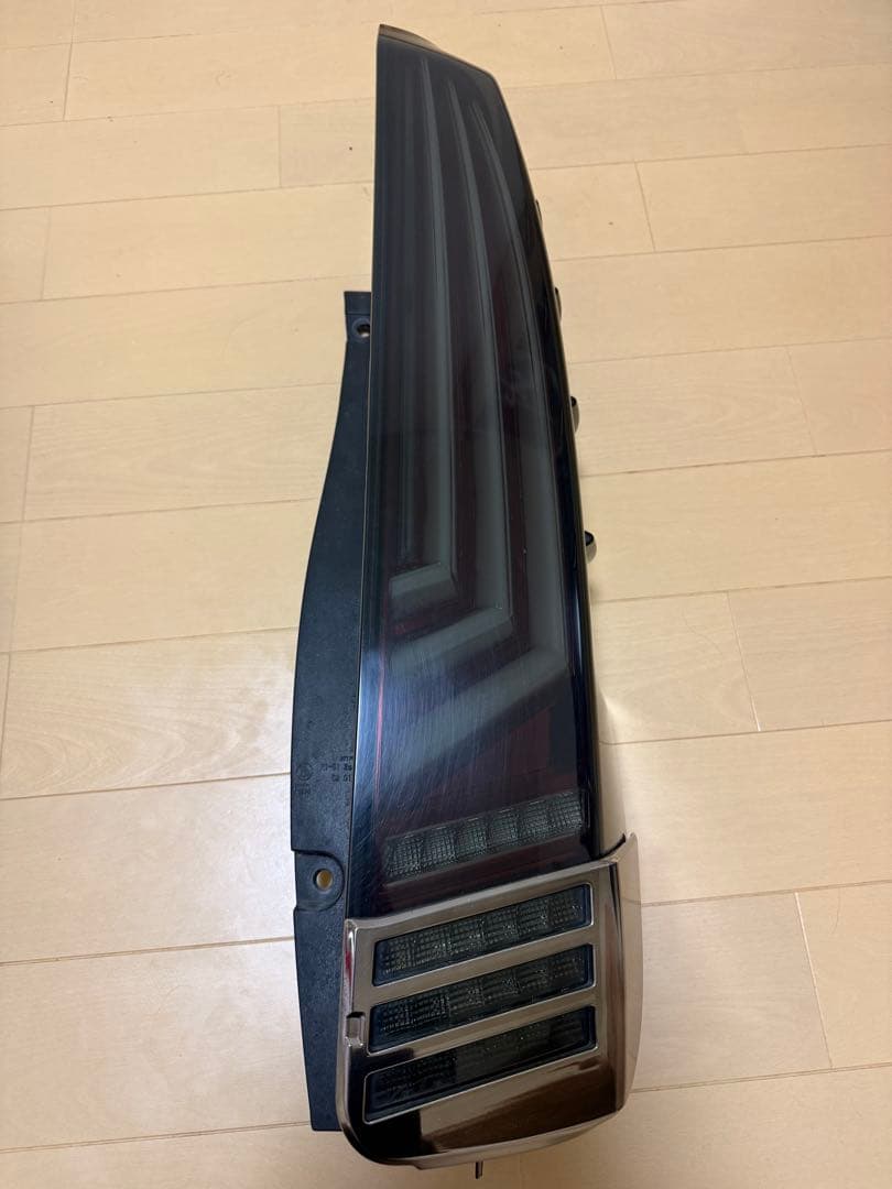 【ROWENコラボ】VALENTI(ヴァレンティ)80系ヴォクシー テールランプ